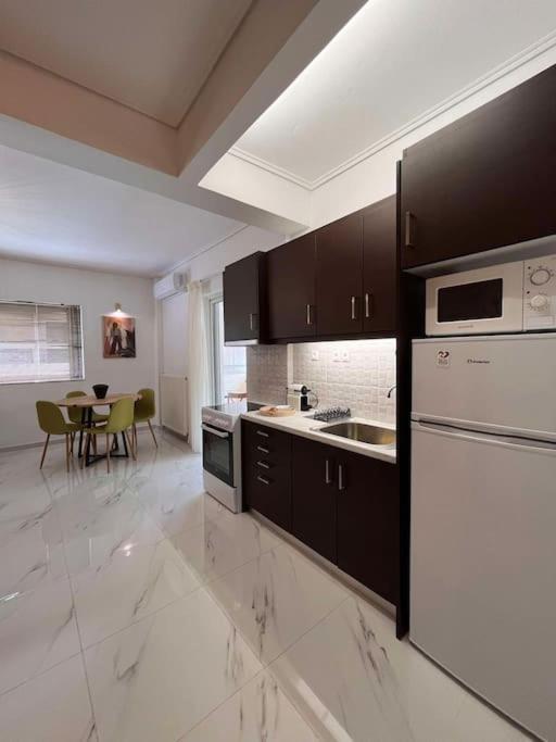Carlito'S Apartment 2 Next To Metro Station 雅典 外观 照片